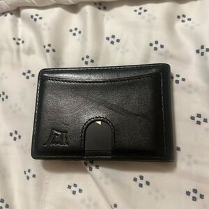 This is a kingsloot wallet